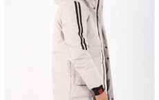 潮流前线羽绒服(潮流前线羽绒服钻毛吗)