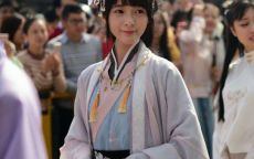 罗西尼手表怎么穿过去(罗西尼手表怎么使用)