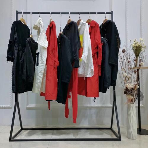 品牌服装折扣店加盟