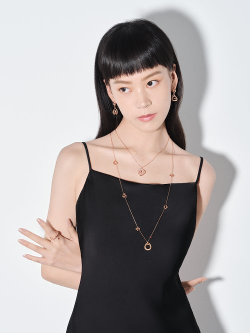 ROSEONLY推出全新「LOVE ROSE」珠宝系列:爱意环绕,凝聚玫瑰之美