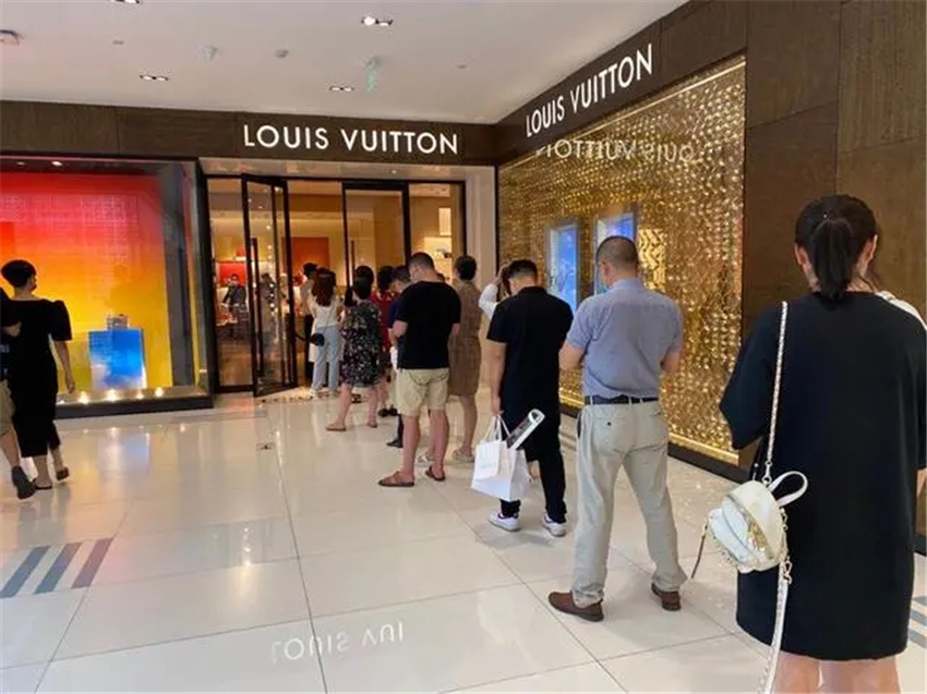 近水楼台先卖“假”,广州LV柜姐假包先上市,普通人怎么辨别?